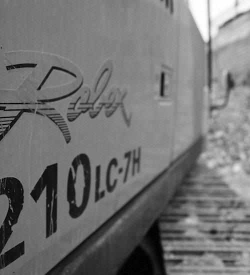 photo 1642461623719 aab0e31282f7